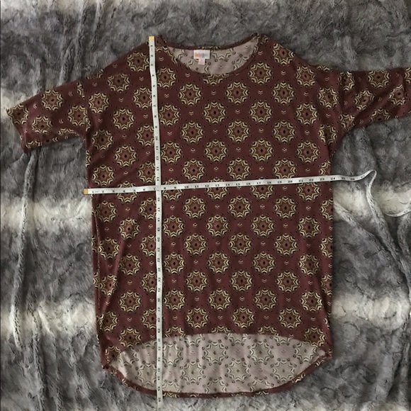 LuLaroe Elbow Sleeve High - Low Top - Irma - Picture 5 of 8